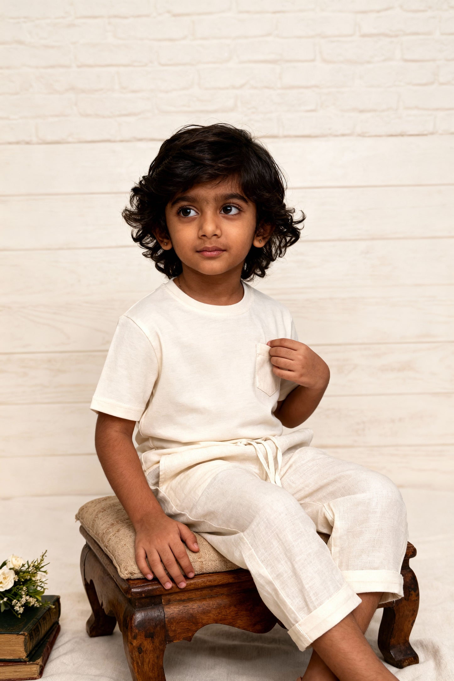 Positano organic cotton-linen kids pants close-up of GOTS-certified fabric texture