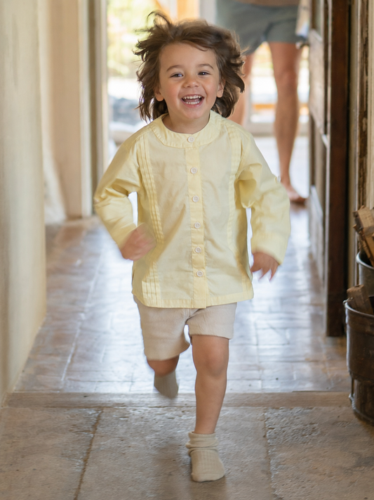 Chemise en coton bio Como pour enfants | Chemise plissée à col mandarin pour tout-petits