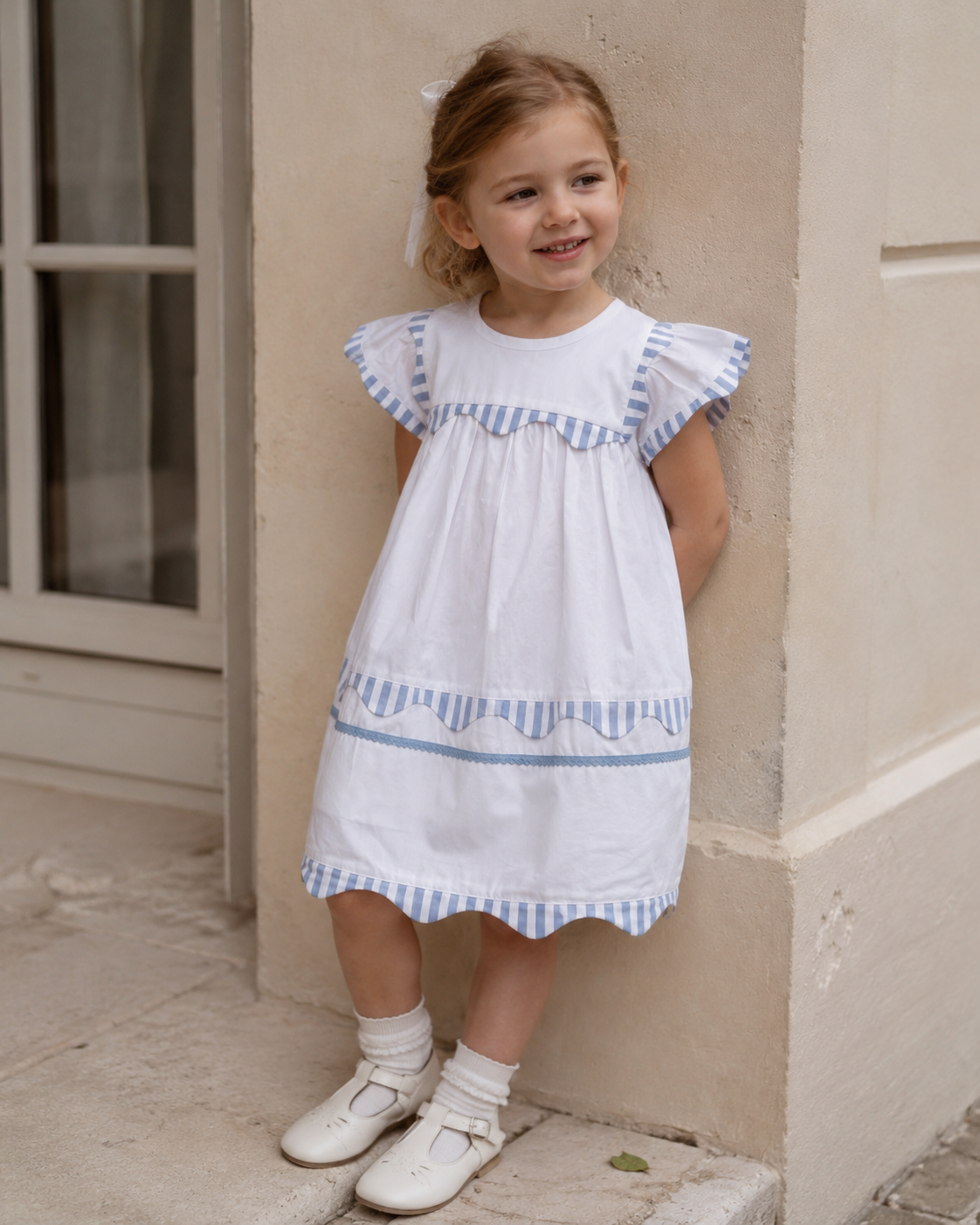 Robe d'été Santorini en coton biologique blanc pour filles | Manches volantées