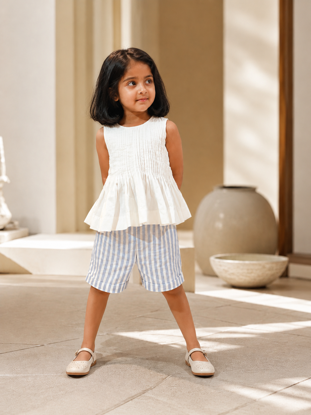Blusa de algodón orgánico con pliegues Vienna para niñas | Top sin mangas para bebés y niñas pequeñas