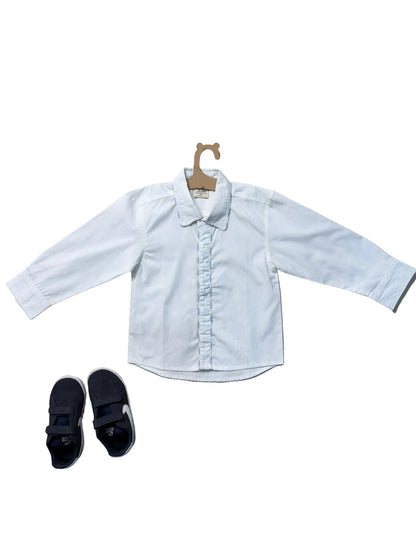 Cannes organic cotton boys white shirt close-up of lace trim and button detailing